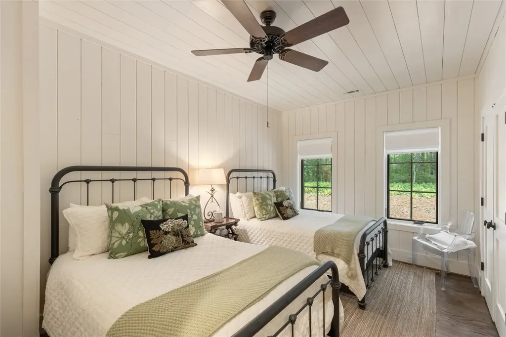 68 Firesong Lane Glenville NC 28736