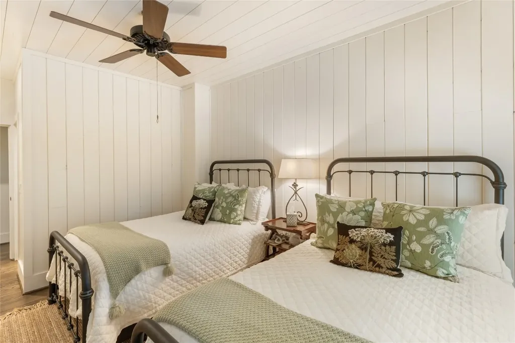 68 Firesong Lane Glenville NC 28736