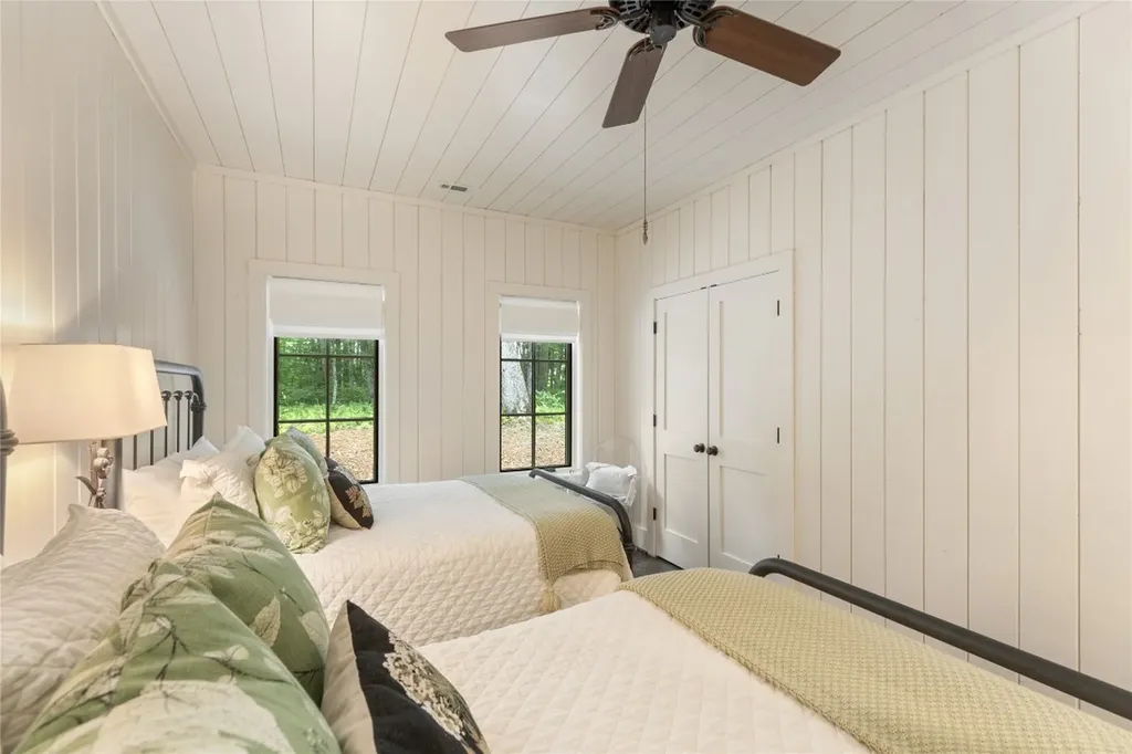 68 Firesong Lane Glenville NC 28736