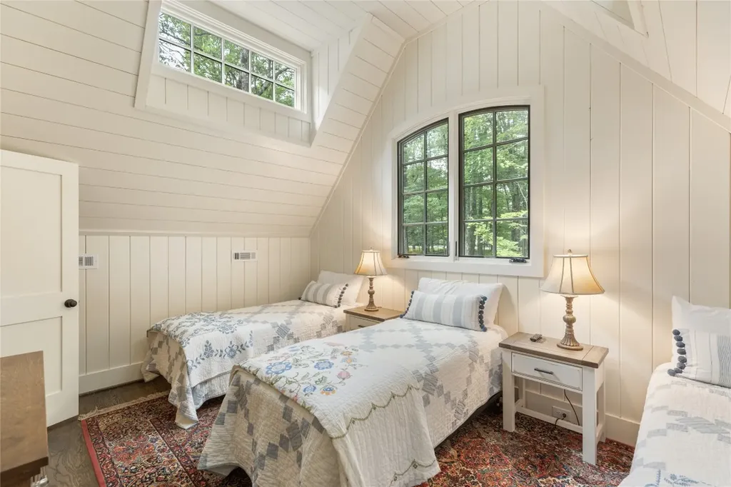 68 Firesong Lane Glenville NC 28736