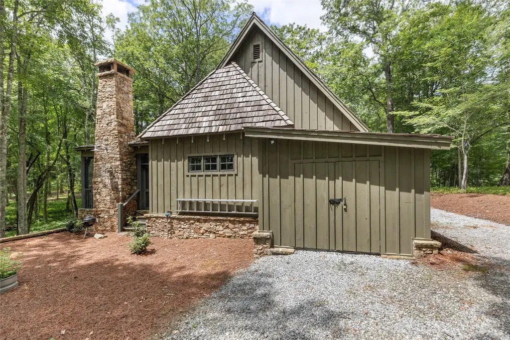 68 Firesong Lane Glenville NC 28736