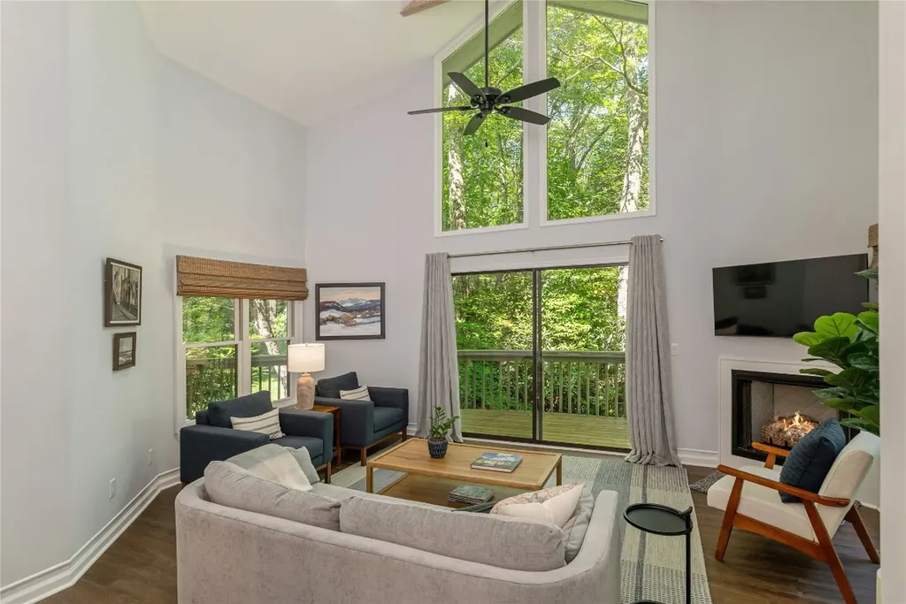 19 Whiteside Mountain Road Highlands NC 28741