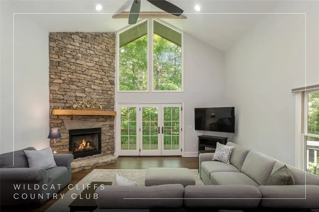 19 Whiteside Mountain Road Highlands NC 28741