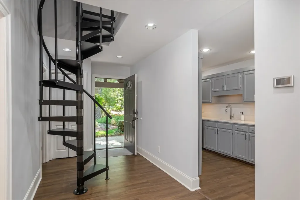 19 Whiteside Mountain Road Highlands NC 28741