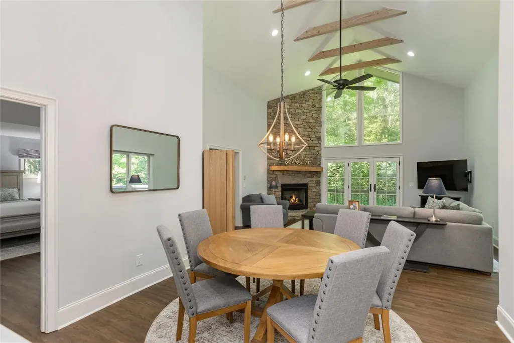 19 Whiteside Mountain Road Highlands NC 28741