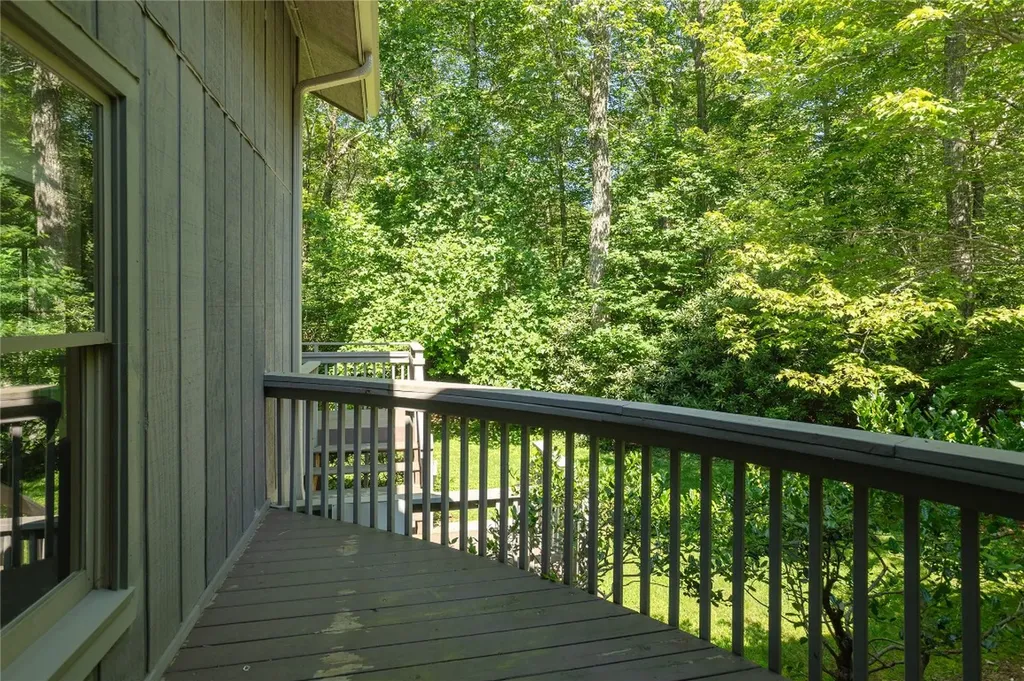 19 Whiteside Mountain Road Highlands NC 28741