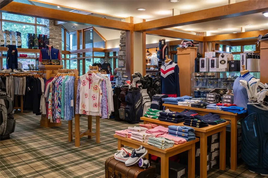 19 Whiteside Mountain Road Highlands NC 28741