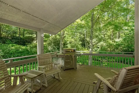 19 Whiteside Mountain Road Highlands NC 28741