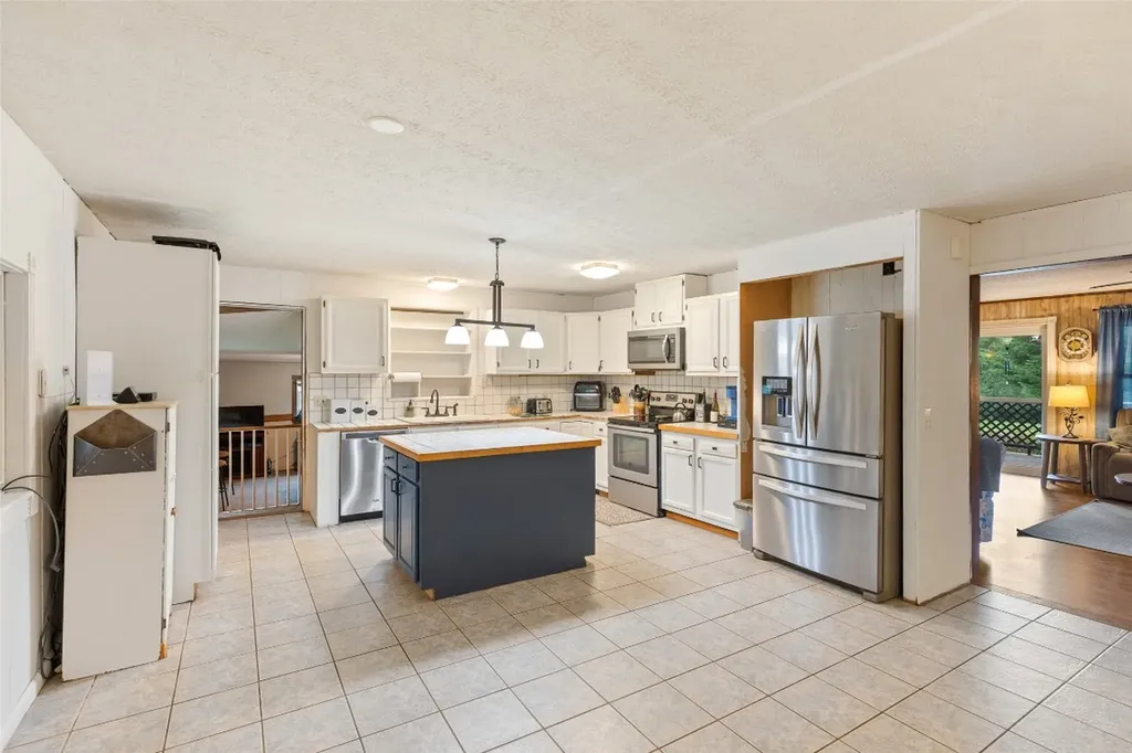 4854 Pine Creek Road Cullowhee NC 28723