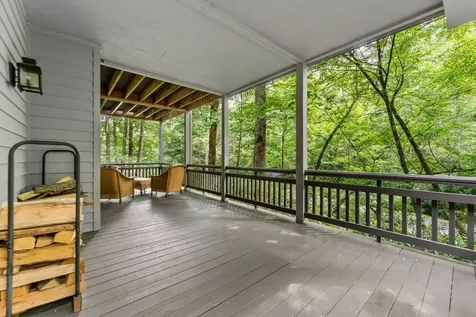 16 Hemlock Way Highlands NC 28741