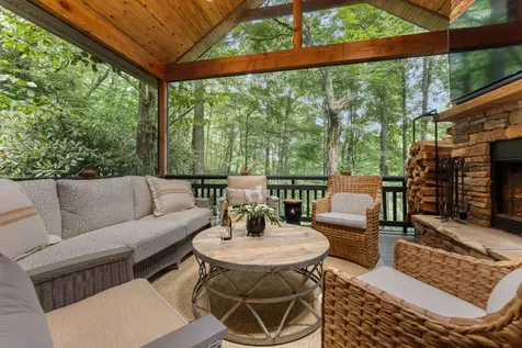 16 Hemlock Way Highlands NC 28741