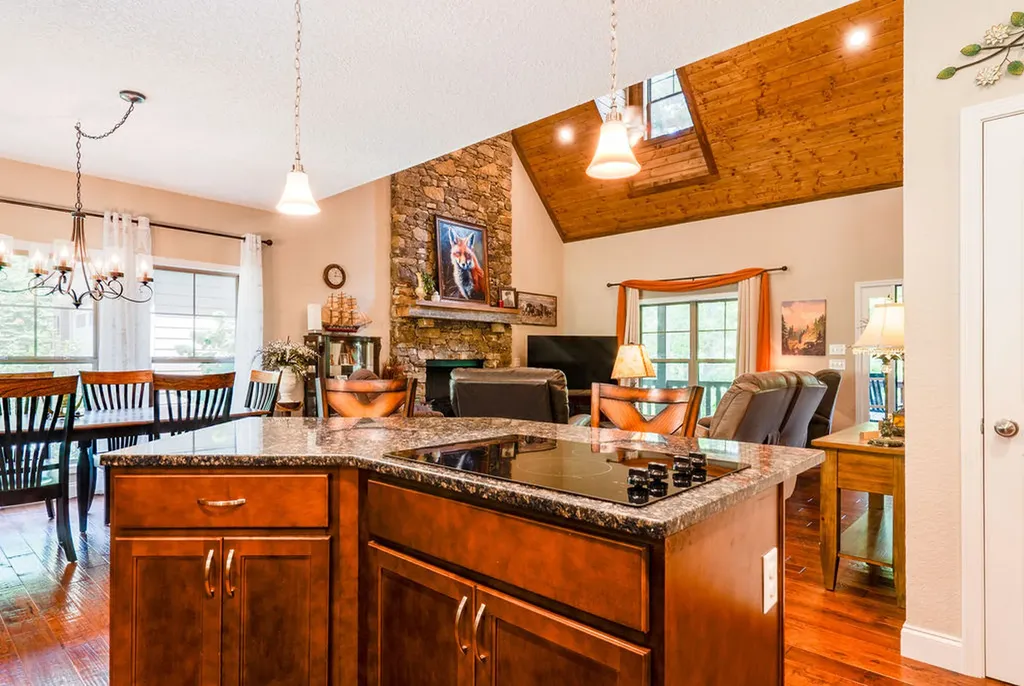 509 Pasture Road Glenville NC 28736