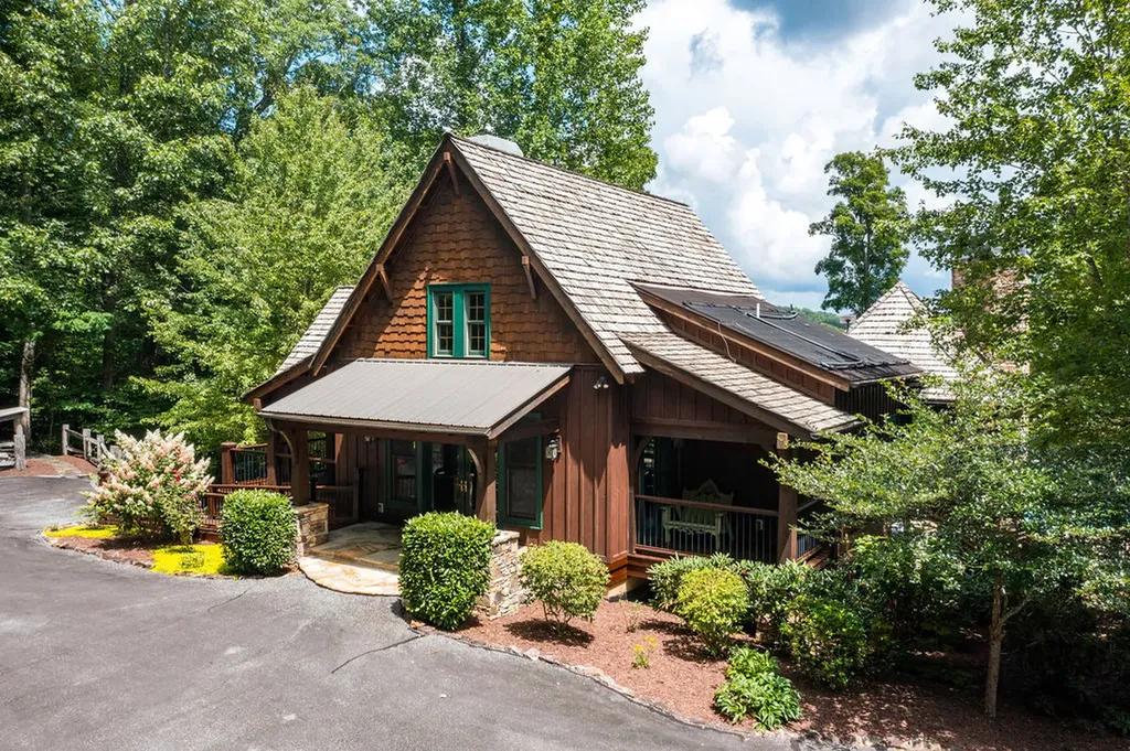 509 Pasture Road Glenville NC 28736