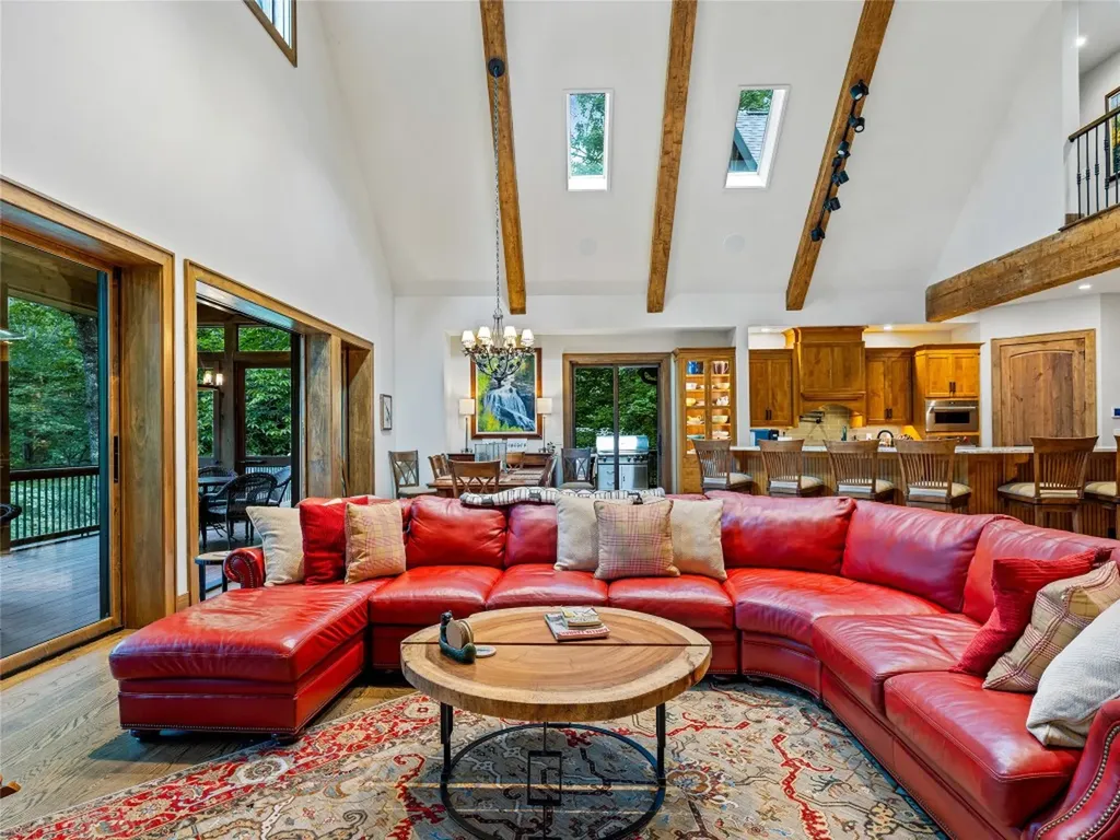 64 Bee Tree Way Lake Toxaway NC 28747