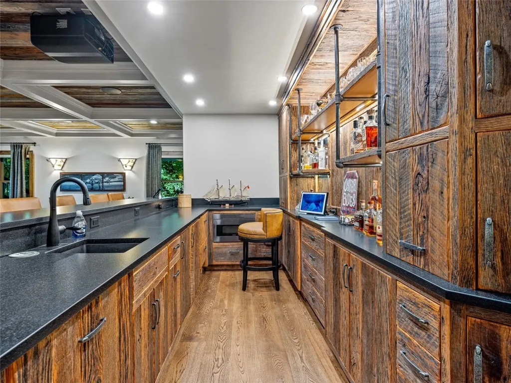 64 Bee Tree Way Lake Toxaway NC 28747