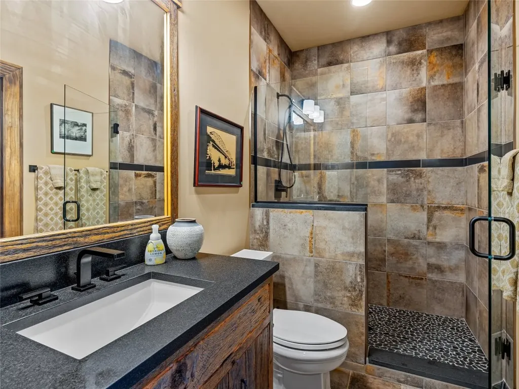 64 Bee Tree Way Lake Toxaway NC 28747