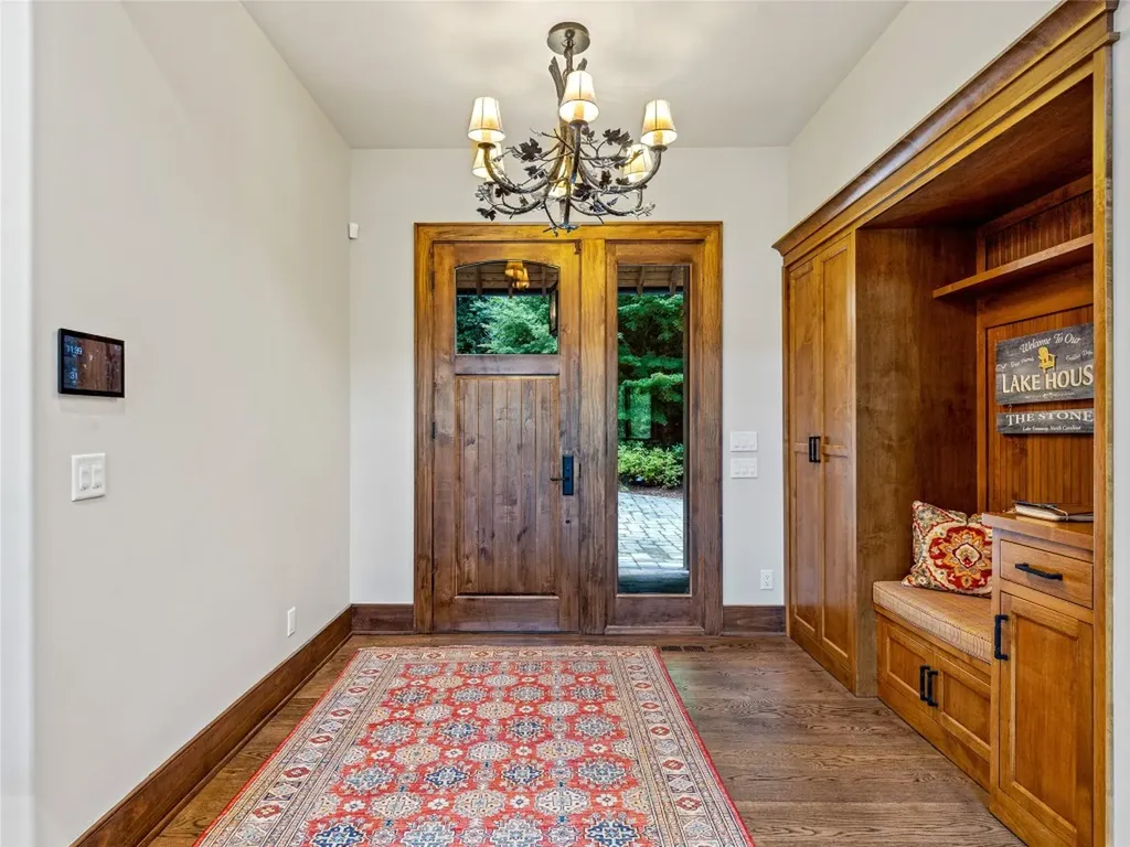 64 Bee Tree Way Lake Toxaway NC 28747