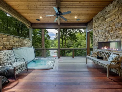 64 Bee Tree Way Lake Toxaway NC 28747