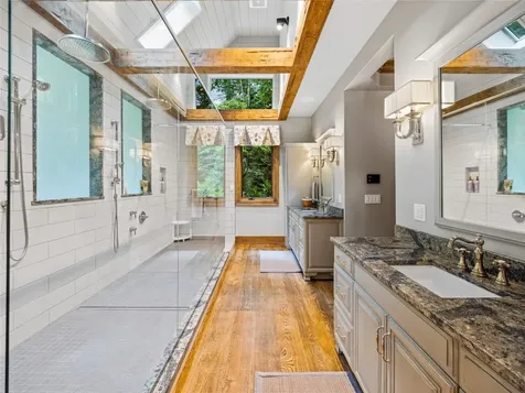 64 Bee Tree Way Lake Toxaway NC 28747