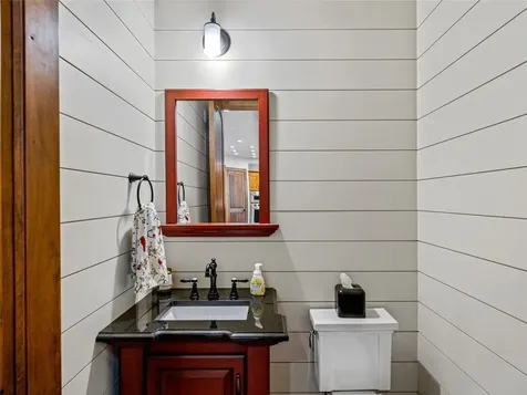 64 Bee Tree Way Lake Toxaway NC 28747