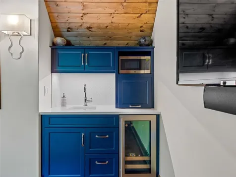 64 Bee Tree Way Lake Toxaway NC 28747