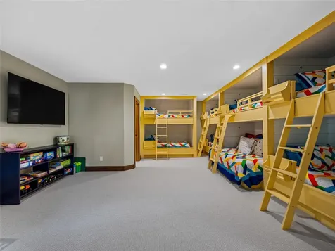 64 Bee Tree Way Lake Toxaway NC 28747