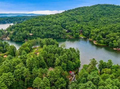 64 Bee Tree Way Lake Toxaway NC 28747