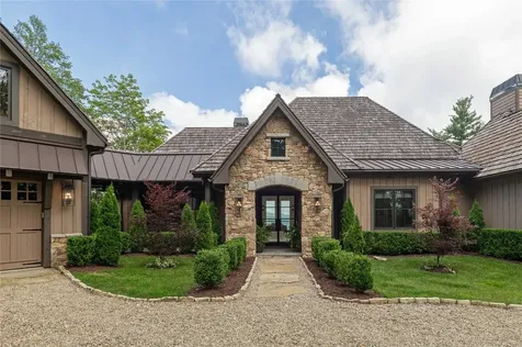 726 E Ridge Road Cashiers NC 28717
