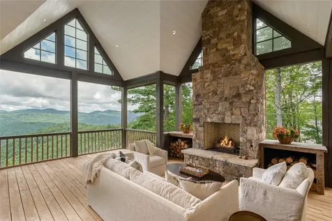 726 E Ridge Road Cashiers NC 28717