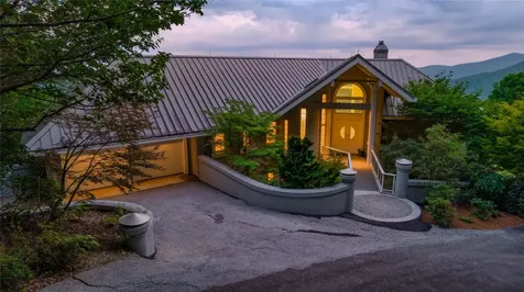 4594 Dillard Road Highlands NC 28741