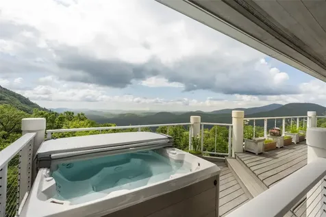 4594 Dillard Road Highlands NC 28741