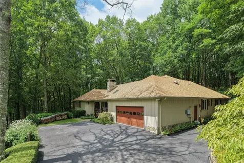 333 Round Hill Road Sapphire NC 28774