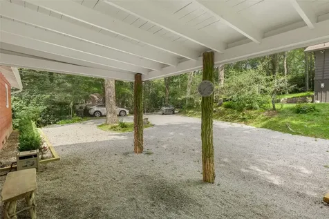 315 Rolling Acres Drive Highlands NC 28741