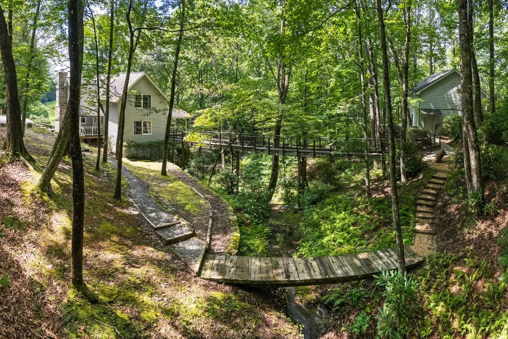 40 Blackberry Trail Sapphire NC 28774