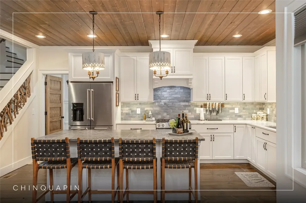 1582 New Settler's Way Glenville NC 28736