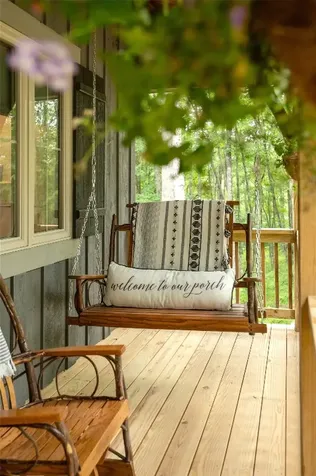 1582 New Settler's Way Glenville NC 28736