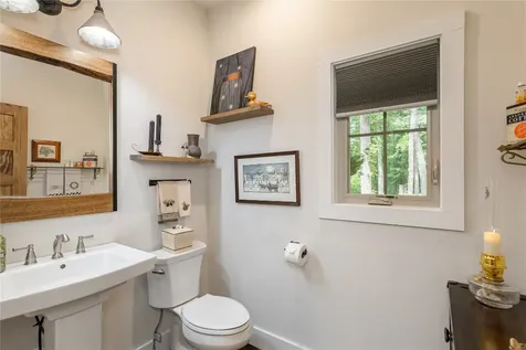 1582 New Settler's Way Glenville NC 28736