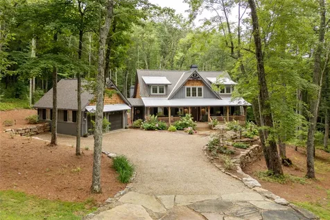1582 New Settler's Way Glenville NC 28736