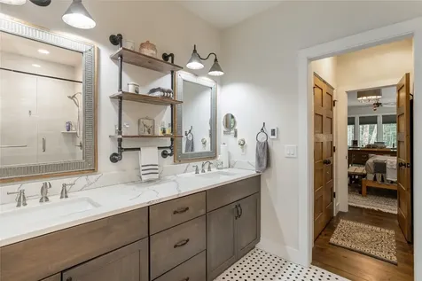 1582 New Settler's Way Glenville NC 28736