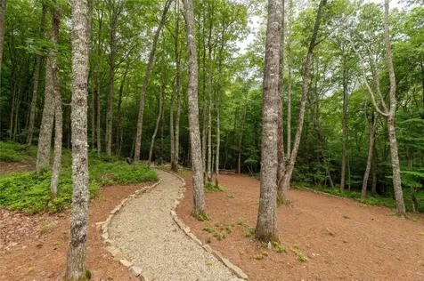 1582 New Settler's Way Glenville NC 28736