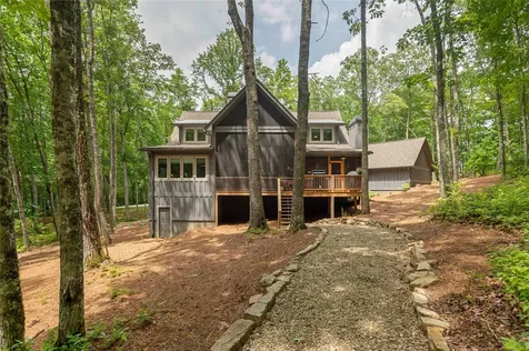 1582 New Settler's Way Glenville NC 28736