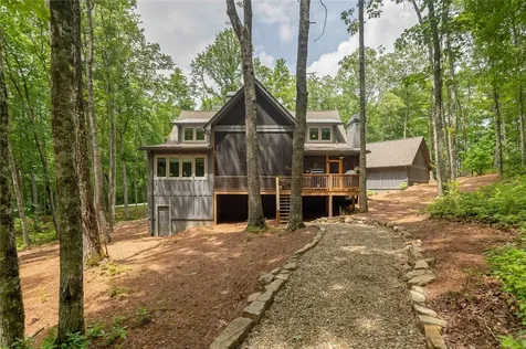 1582 New Settler's Way Glenville NC 28736