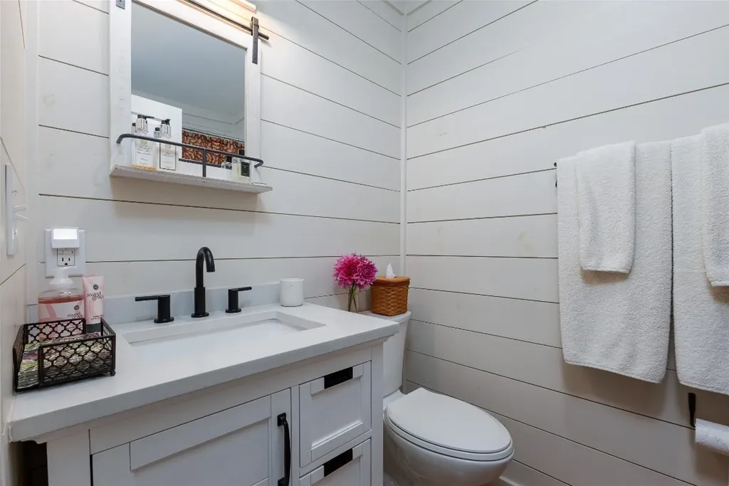 2178 Black Oak Drive Sapphire NC 28774