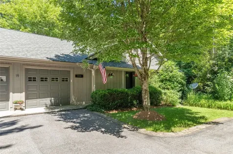 19-A Whiteside Mountain Road Highlands NC 28741