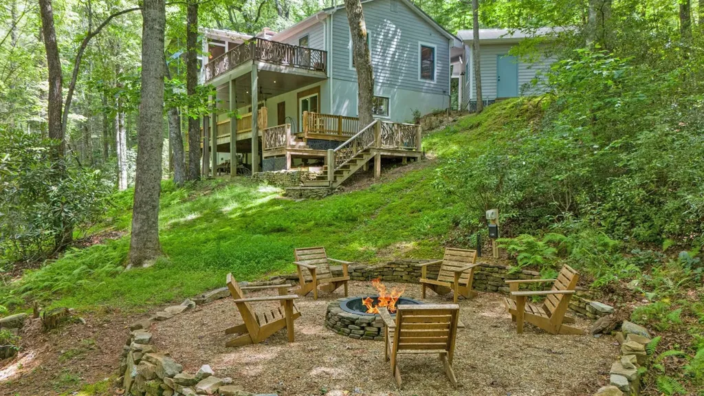 2092 W Christy Trail Sapphire NC 28774