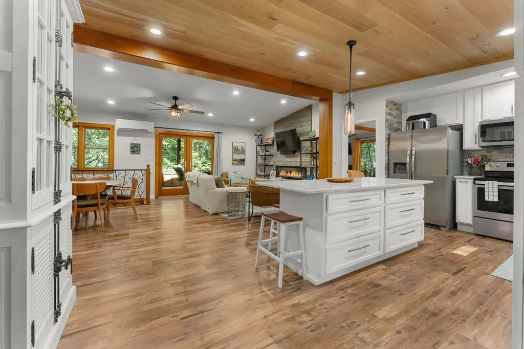 2092 W Christy Trail Sapphire NC 28774