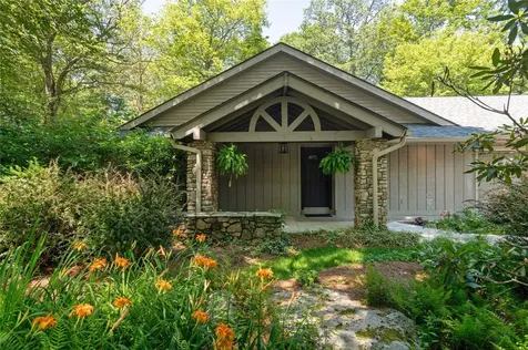 19-B Whiteside Mountain Road Highlands NC 28741