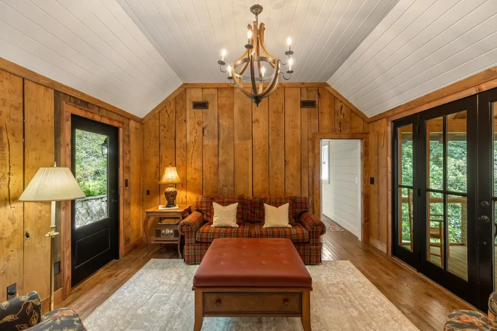 1177 Hicks Road Highlands NC 28741