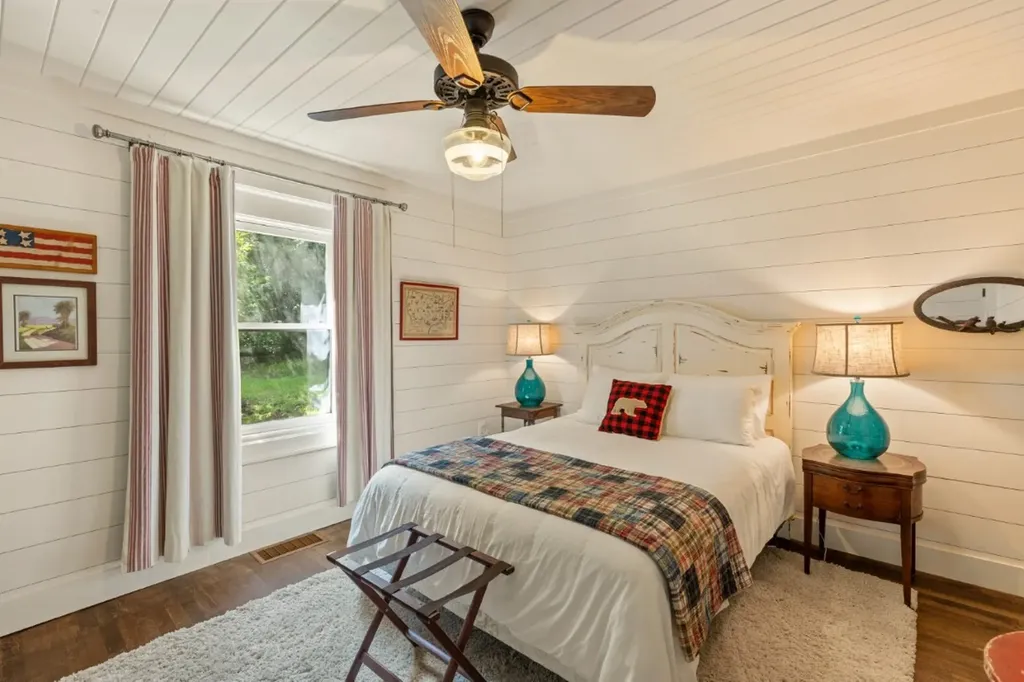 1177 Hicks Road Highlands NC 28741