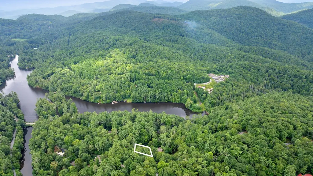 Tbd Sequoyah Drive Highlands NC 28741
